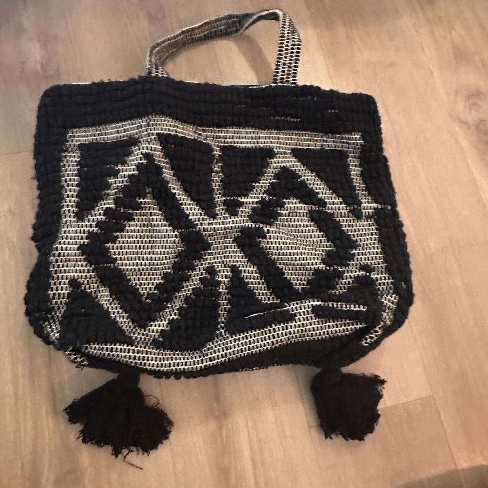 Textured beach bag
